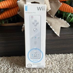 Nintendo Wii Remote Plus (NIB)
